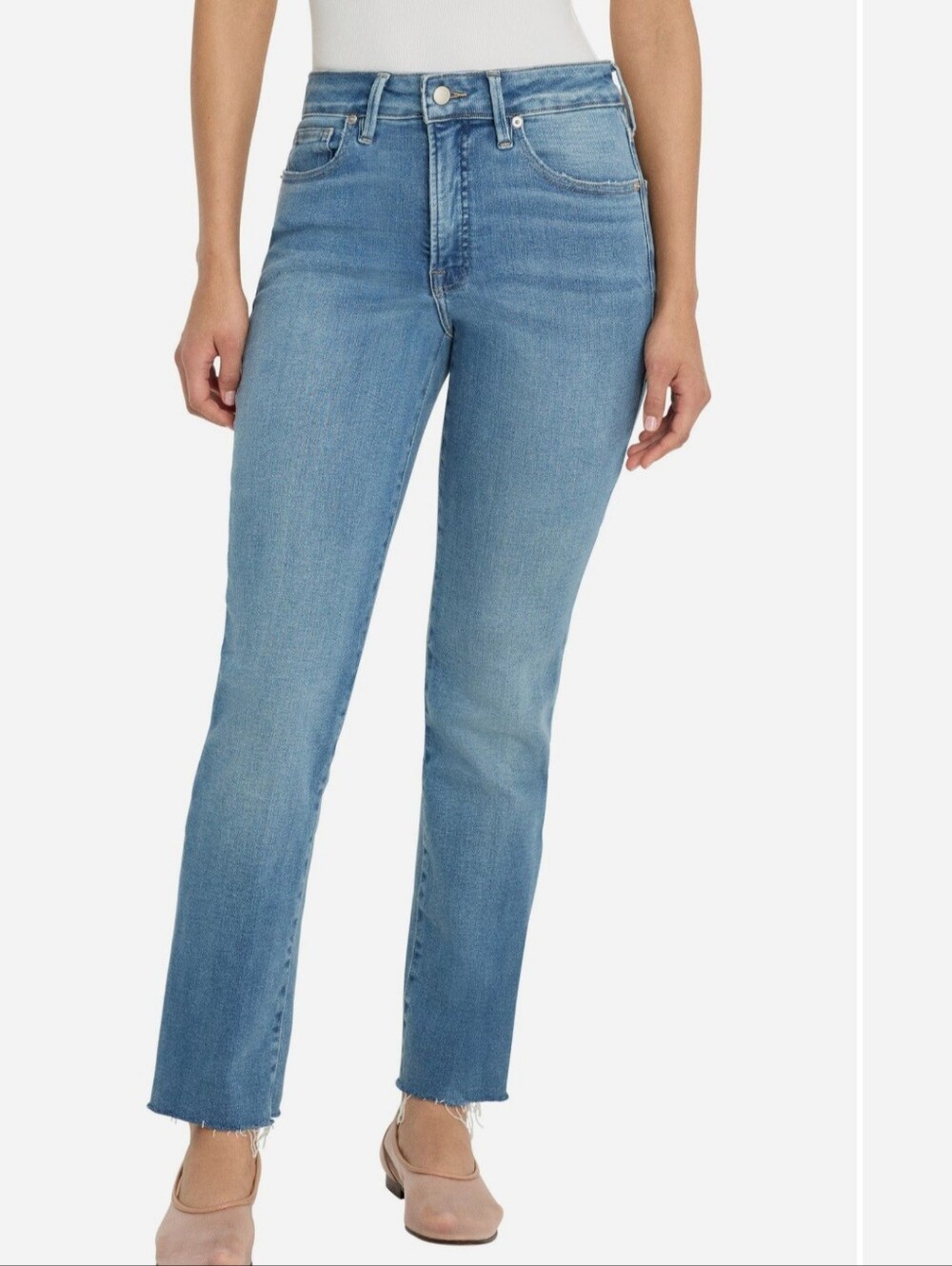 Good American Straight Leg Jeans in Light Blue Wash